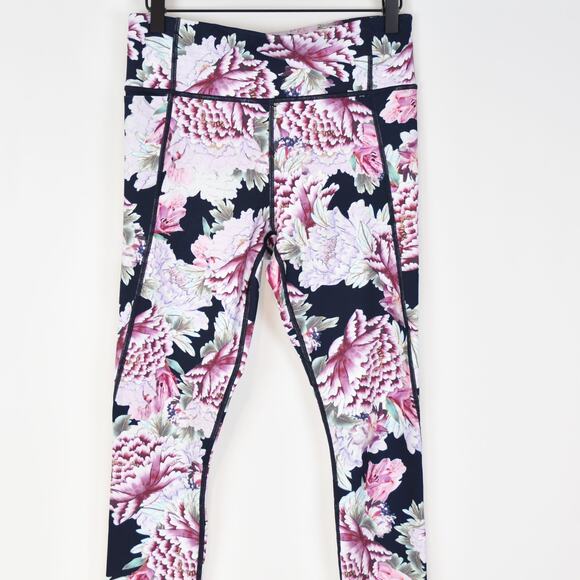 Athleta Run Free Garden Party 7/8 Leggings, size small - Picture 2 of 7